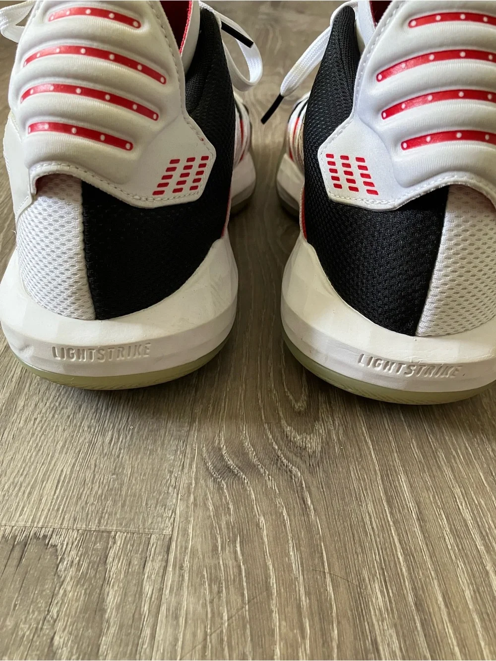 Adidas Dame 6